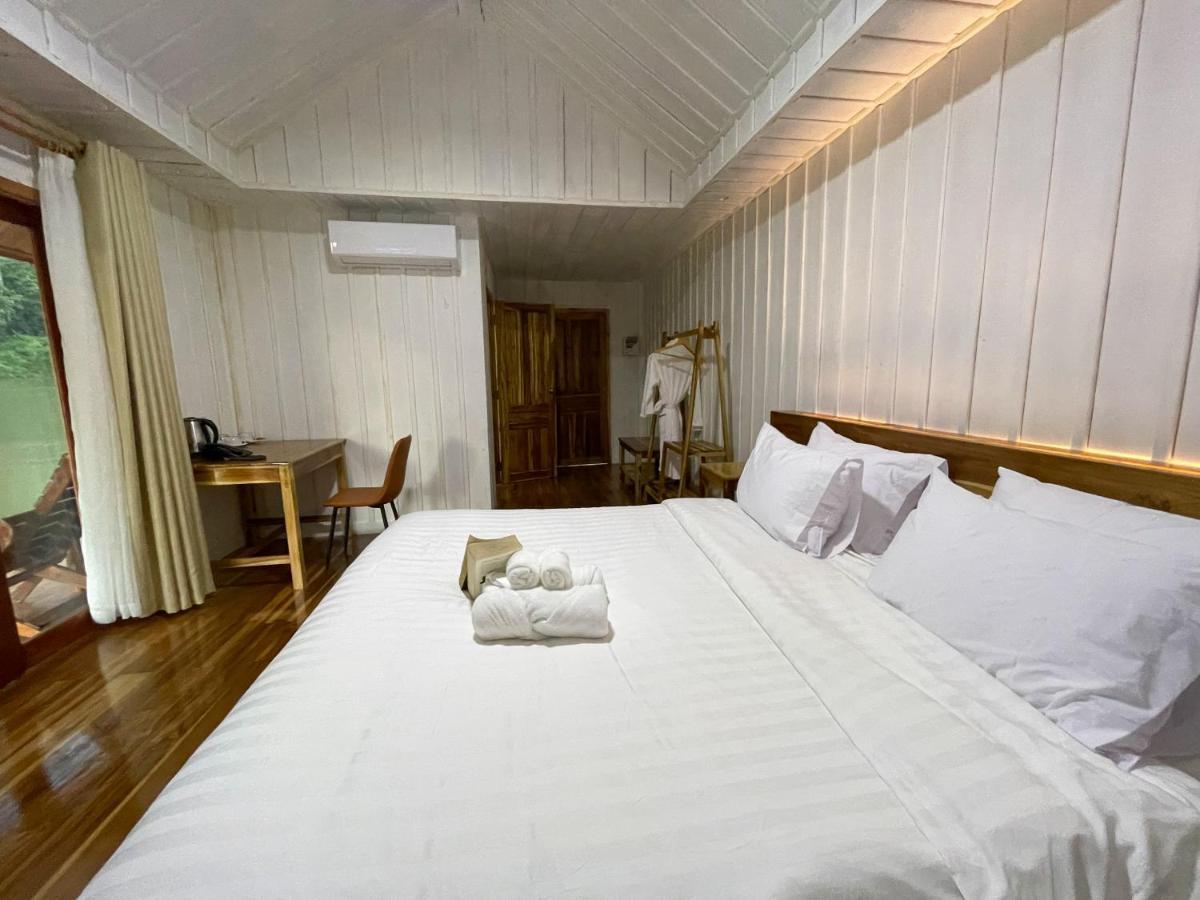 ホテル Nongkhiaw The Float House エクステリア 写真