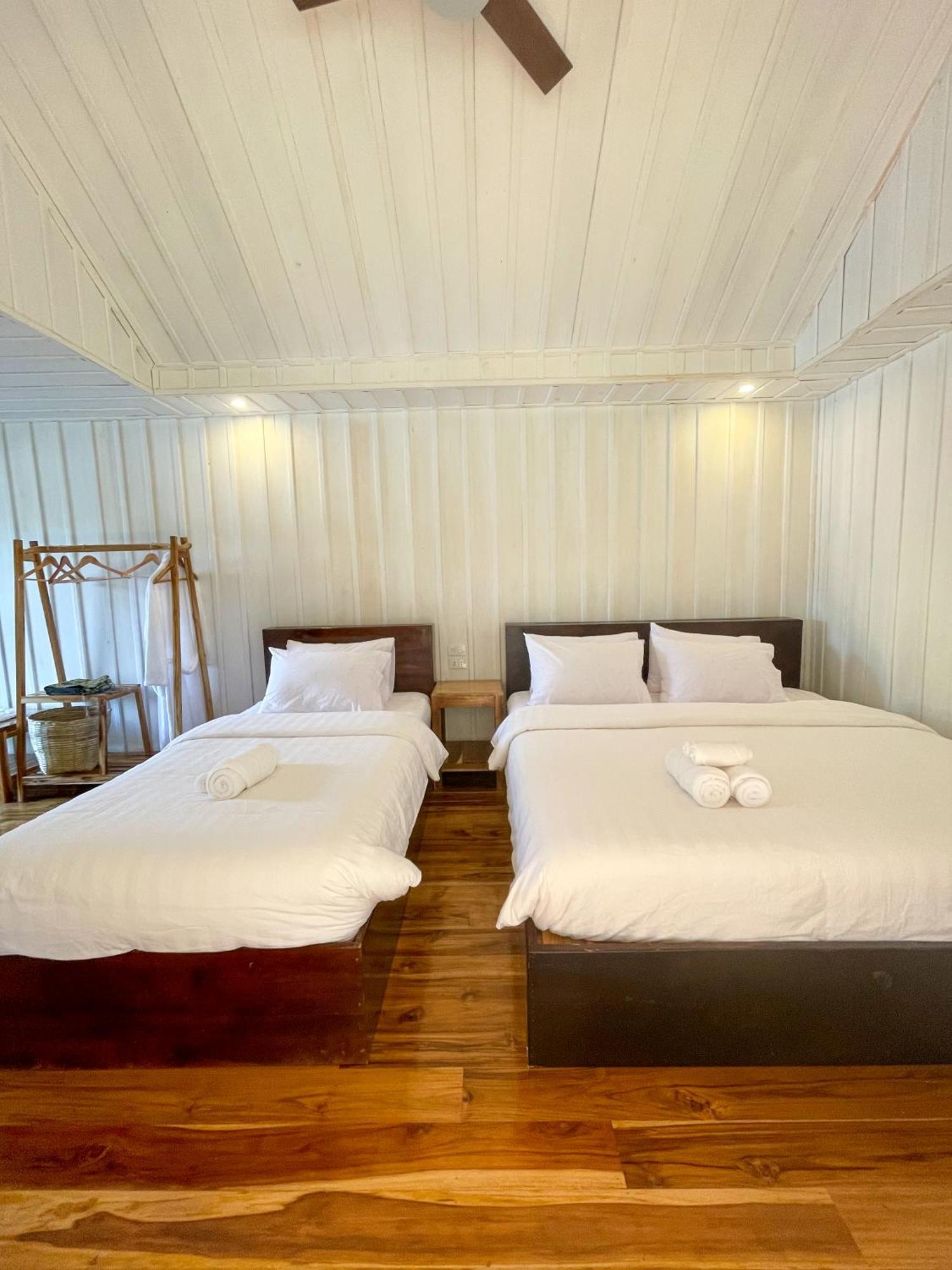 ホテル Nongkhiaw The Float House エクステリア 写真