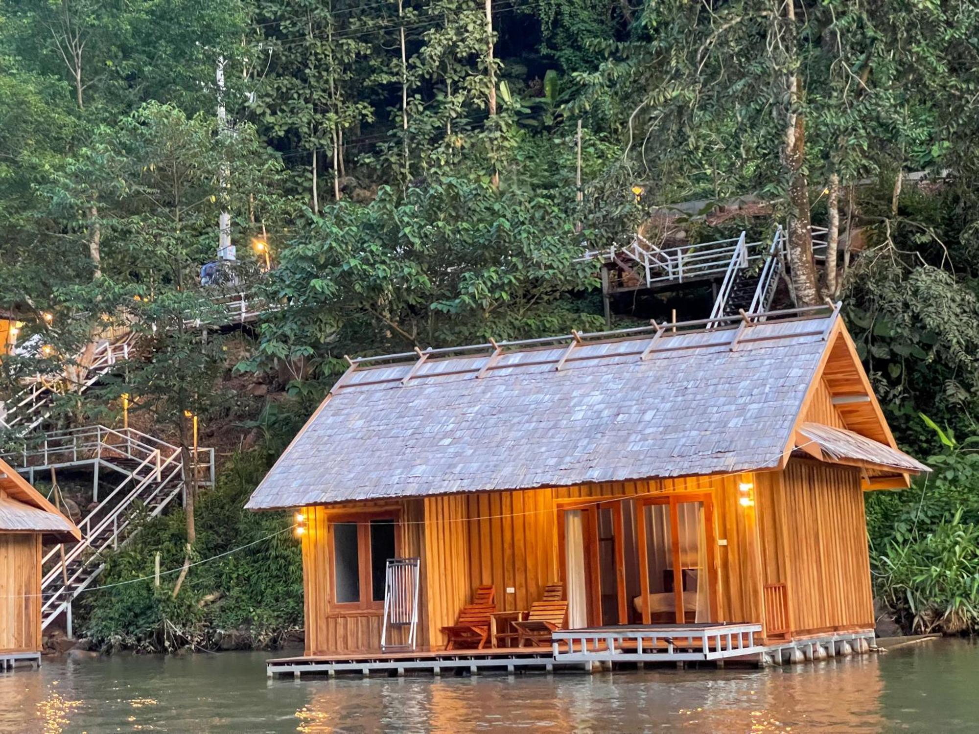 ホテル Nongkhiaw The Float House エクステリア 写真
