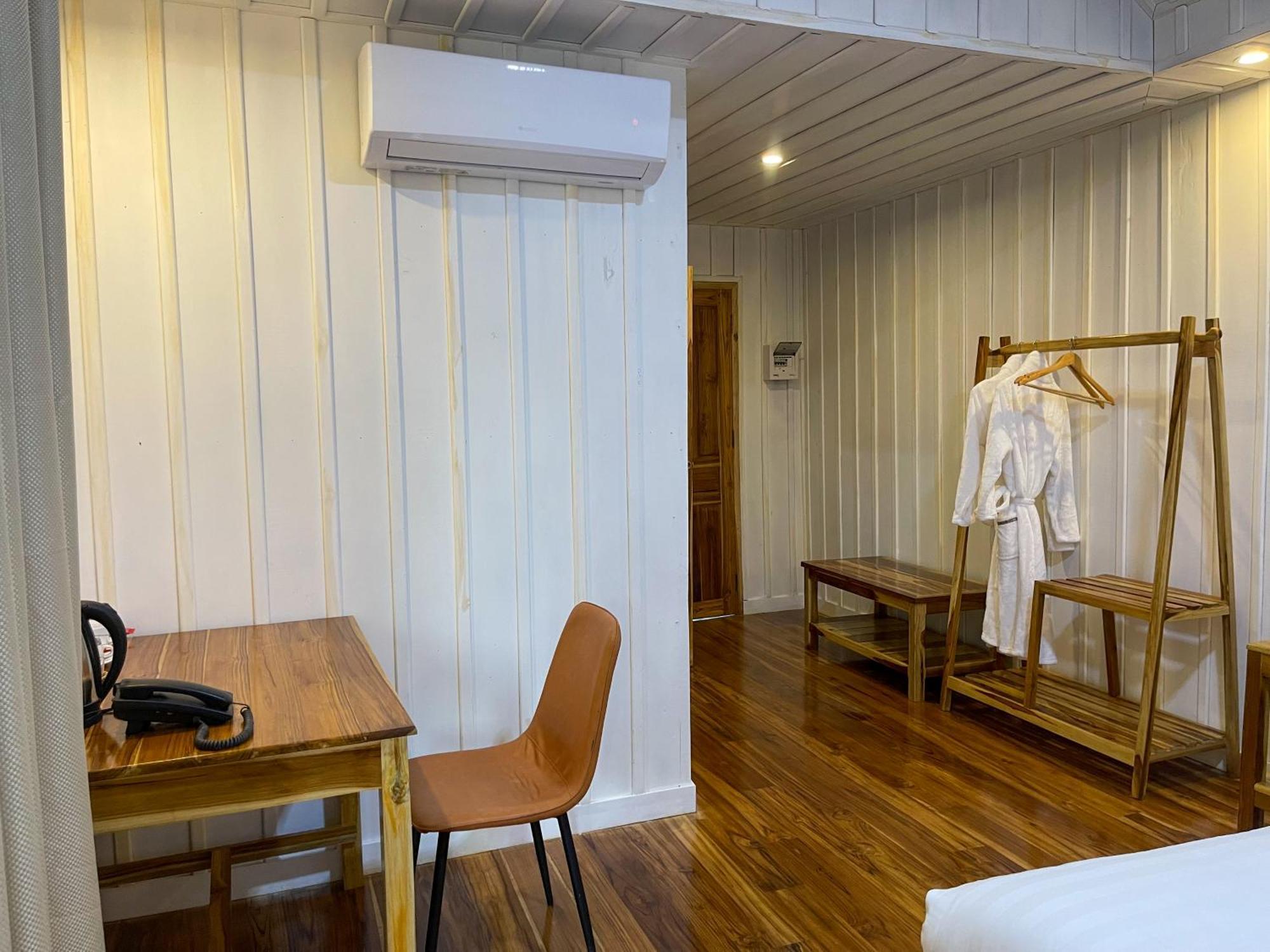 ホテル Nongkhiaw The Float House エクステリア 写真