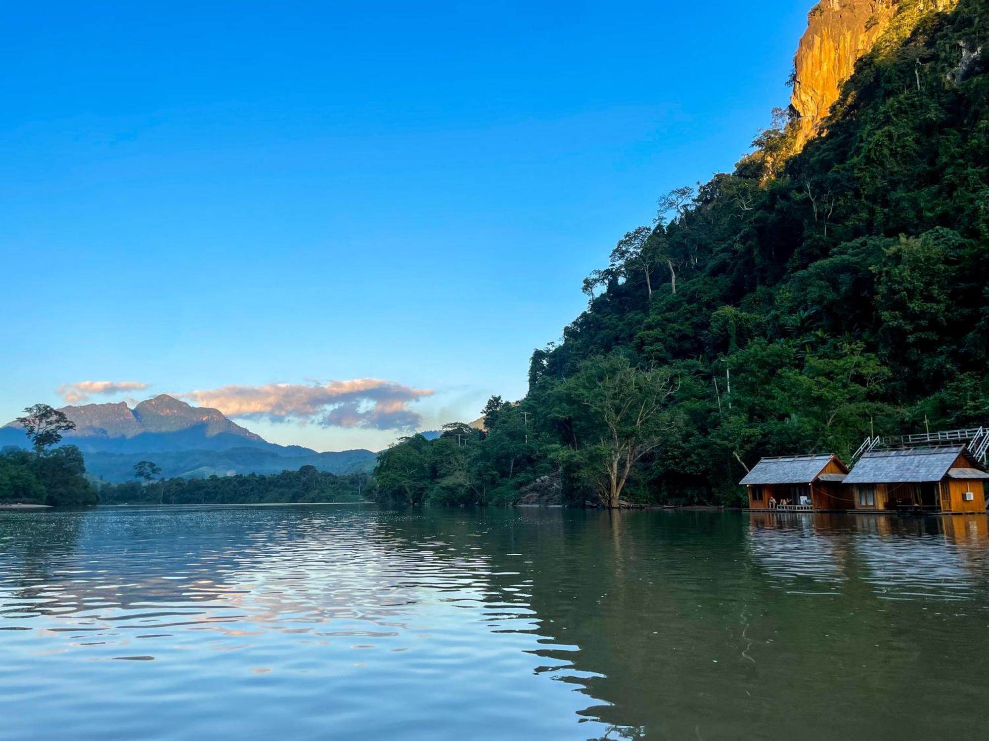 ホテル Nongkhiaw The Float House エクステリア 写真