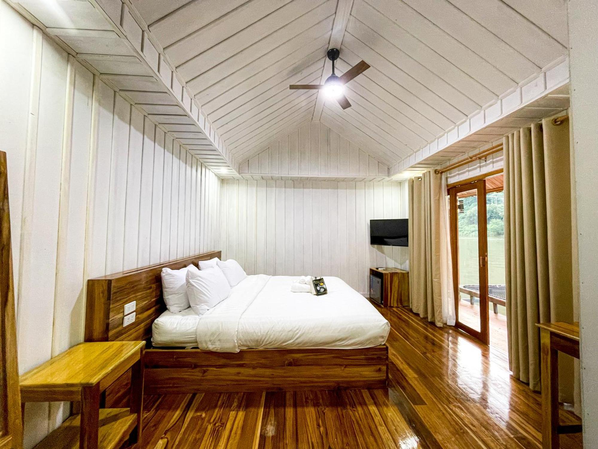 ホテル Nongkhiaw The Float House エクステリア 写真