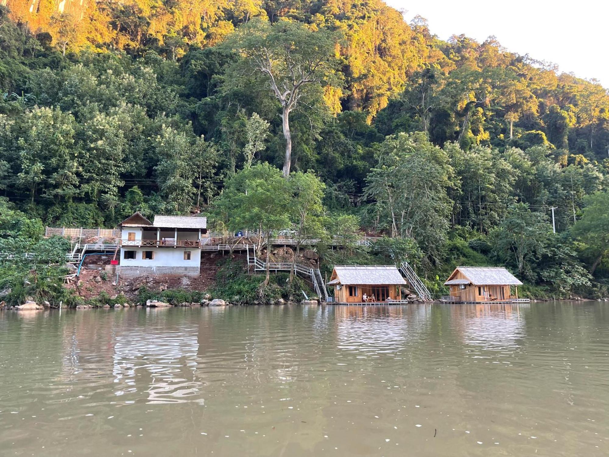 ホテル Nongkhiaw The Float House エクステリア 写真