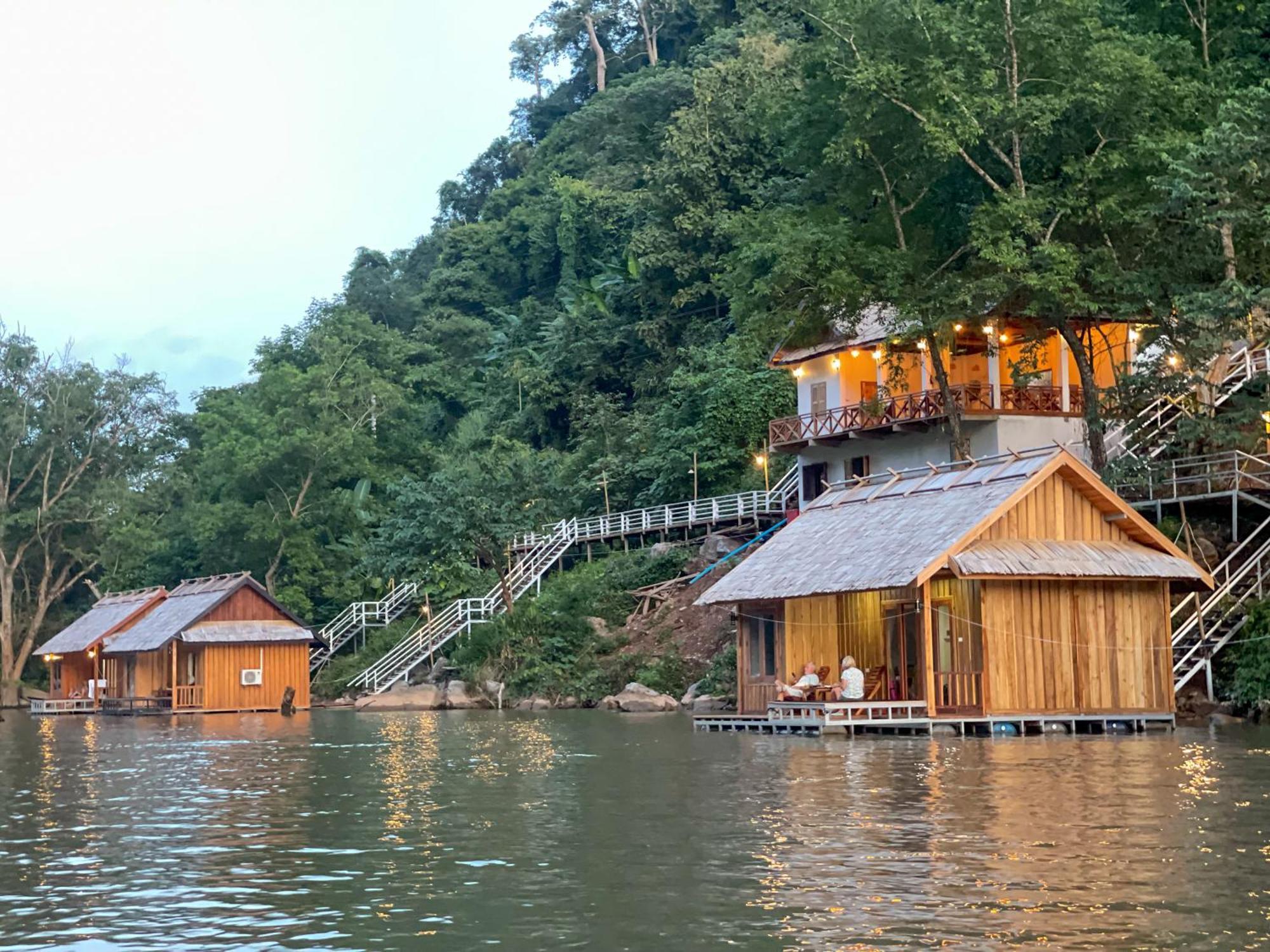 ホテル Nongkhiaw The Float House エクステリア 写真