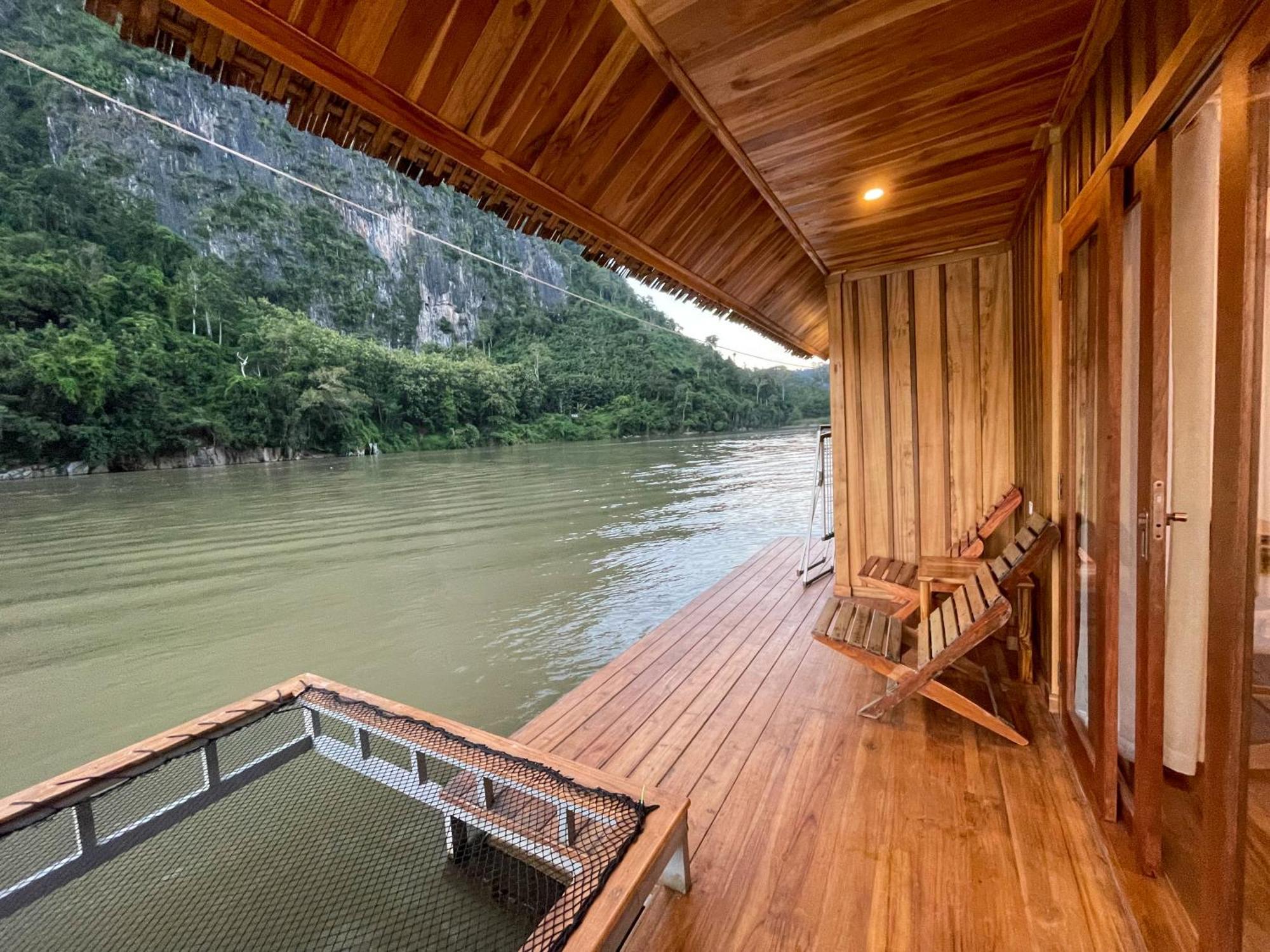 ホテル Nongkhiaw The Float House エクステリア 写真