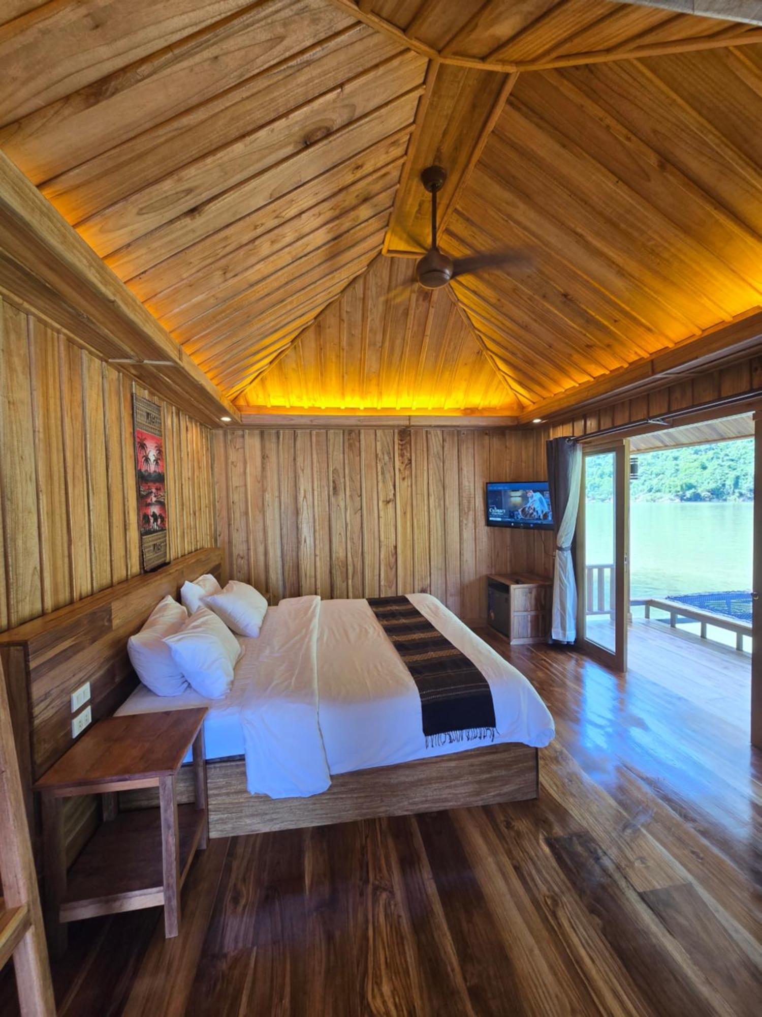 ホテル Nongkhiaw The Float House エクステリア 写真